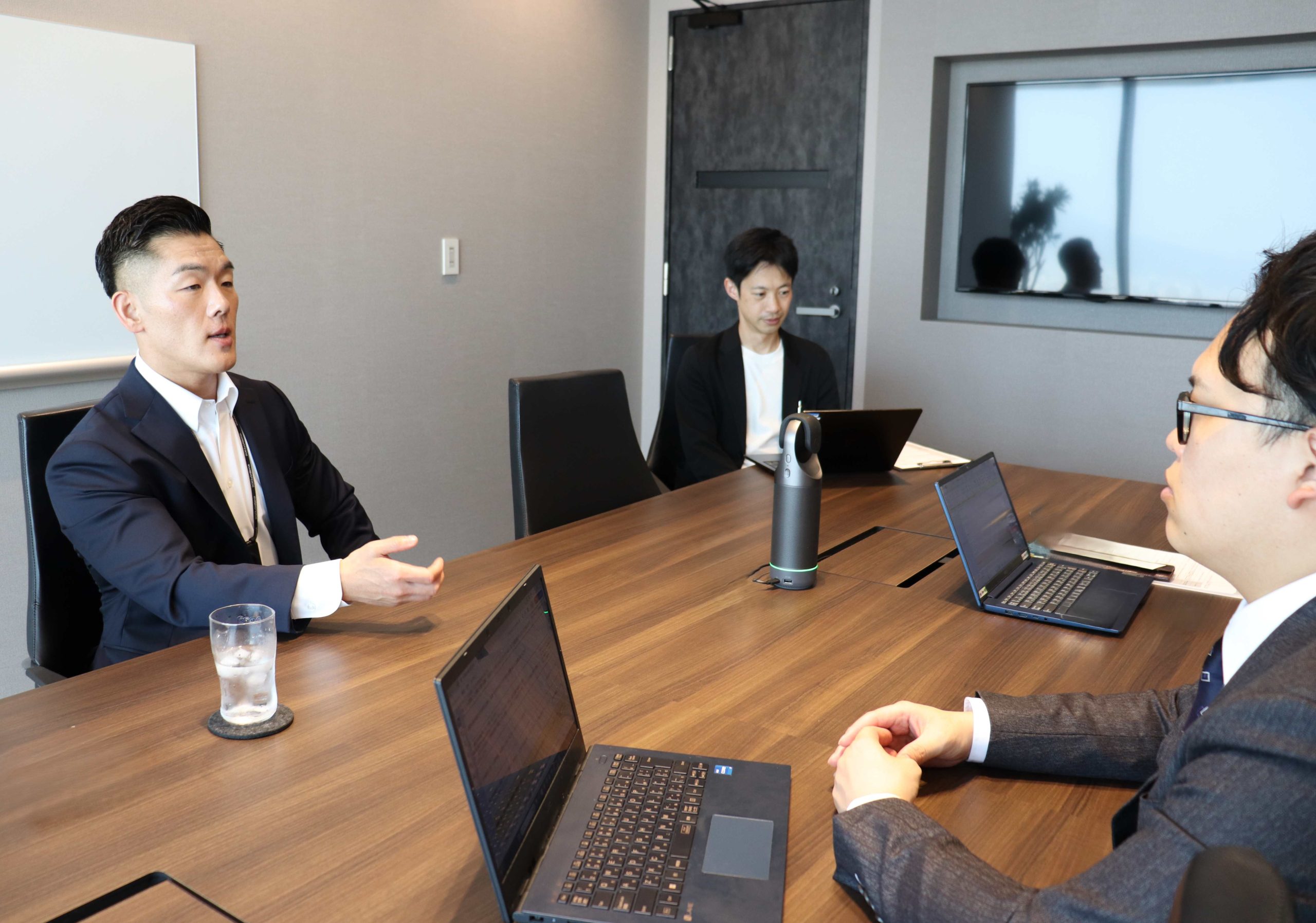 熱心に話していただく大和財託の藤原様
